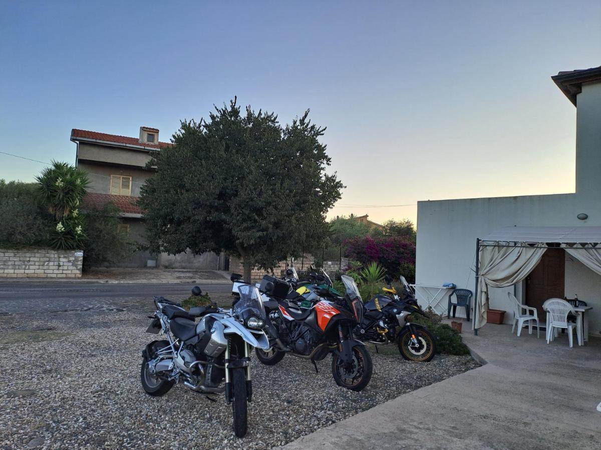 Alma Bed & Breakfast Sennariolo Exterior photo